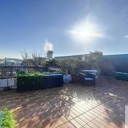 A Magnificent Place With Terrace And Eiffel Tower View