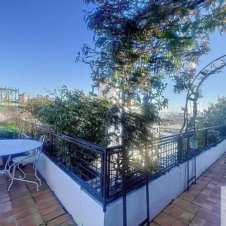 A Magnificent Place With Terrace And Eiffel Tower View Paris
