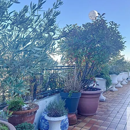 A Magnificent Place With Terrace And Eiffel Tower View *